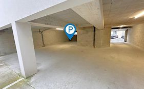 Le Trianon - Parking Prive